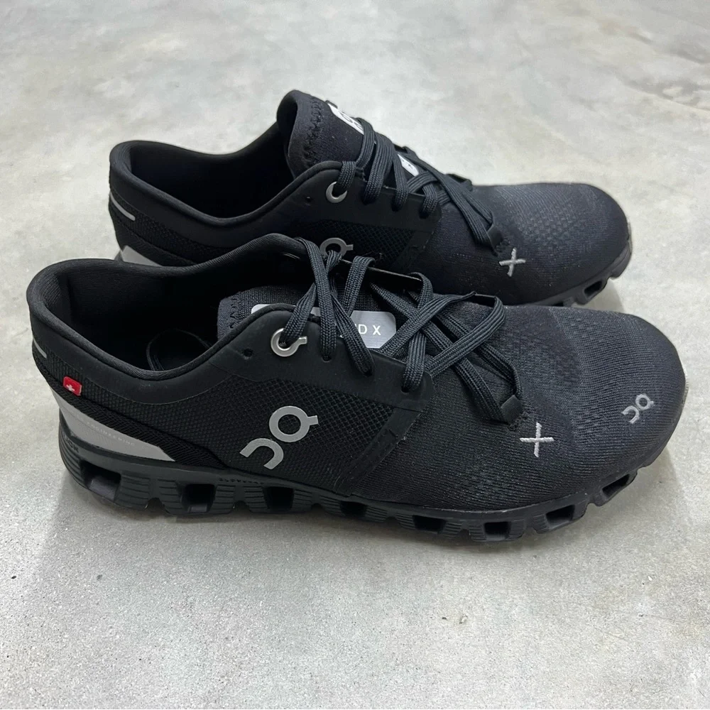 New with box - Wmn’s On Cloud X3 - Black - 60.98696 - Picture 3 of 6